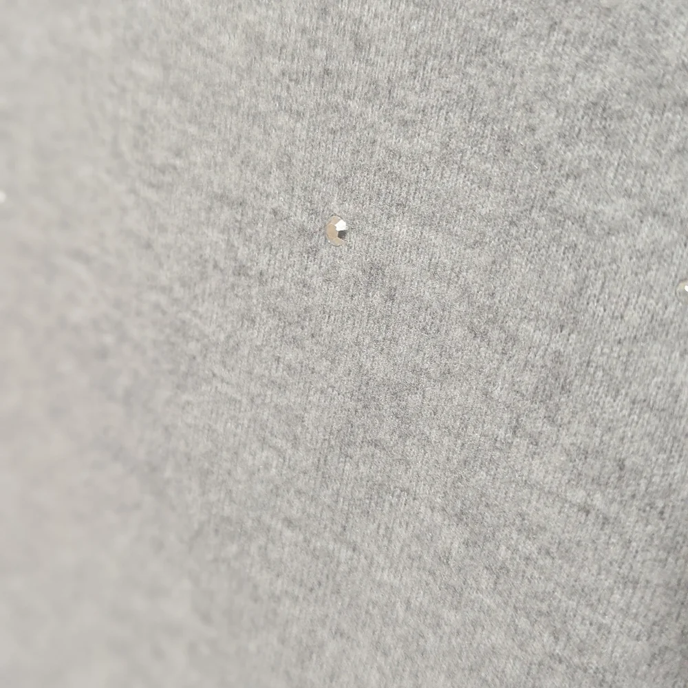 NWT Soft Gray Sweatshirt Top w/ Slight off the Shoulder Neckline - Long Sleeve - Picture 11 of 11